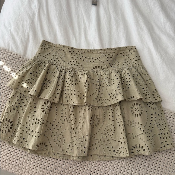 Express Bubble Mini Skirt with Ruffled Tiers - Picture 4 of 10